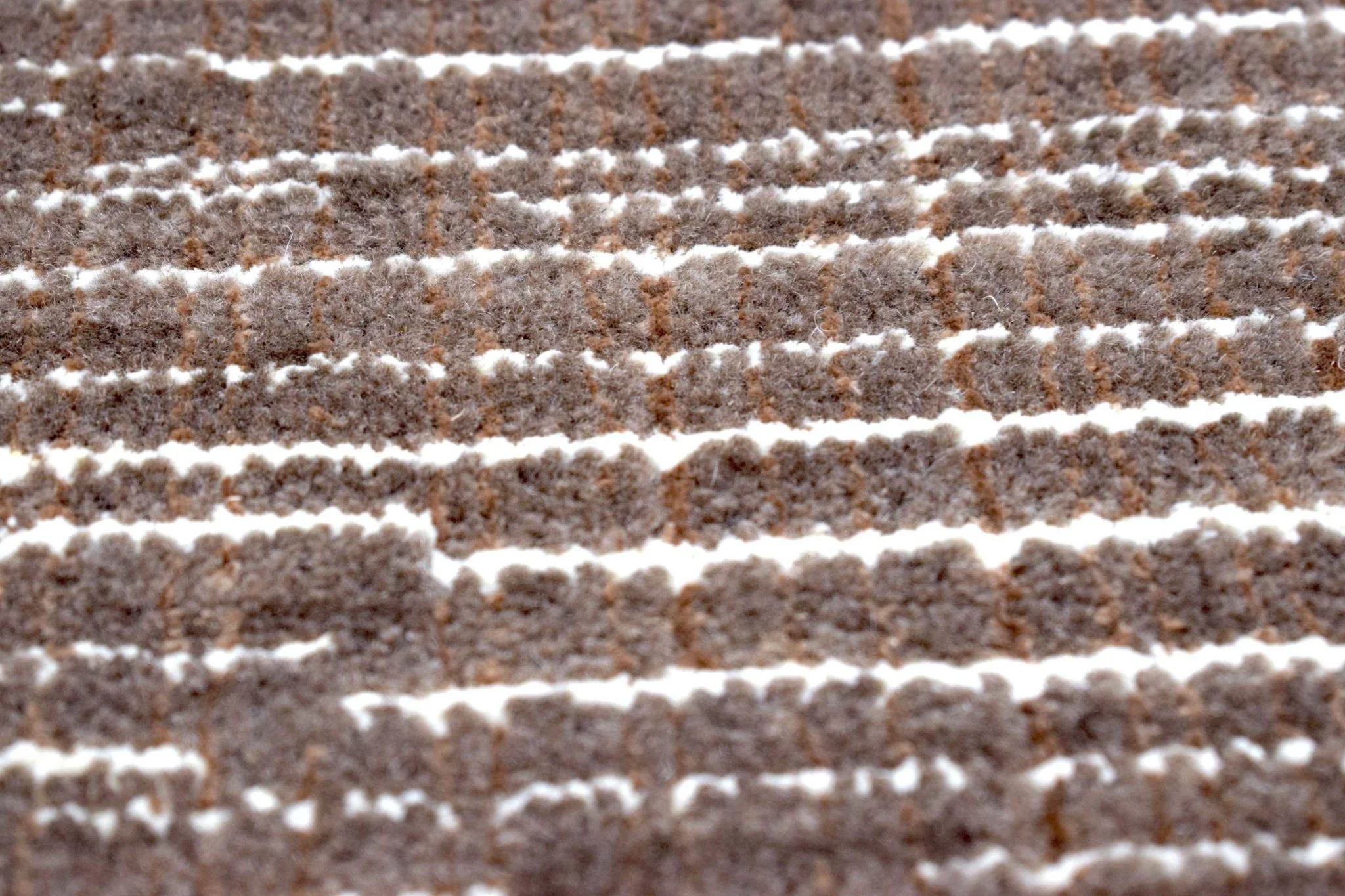 Brown and Ivory Traditional Handmade Wool & Viscose 2x3 Area Rug | TRD140323 - Image 5