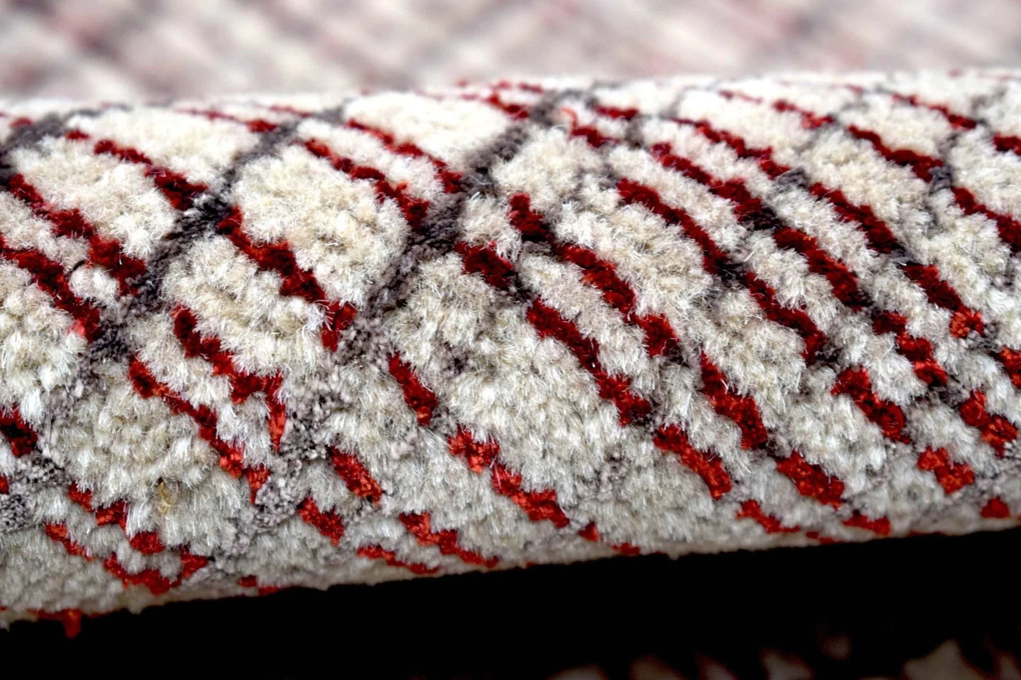 Ivory and Maroon Traditional Handmade Wool & Viscose 2x3 Area Rug | TRD140723 - Image 8