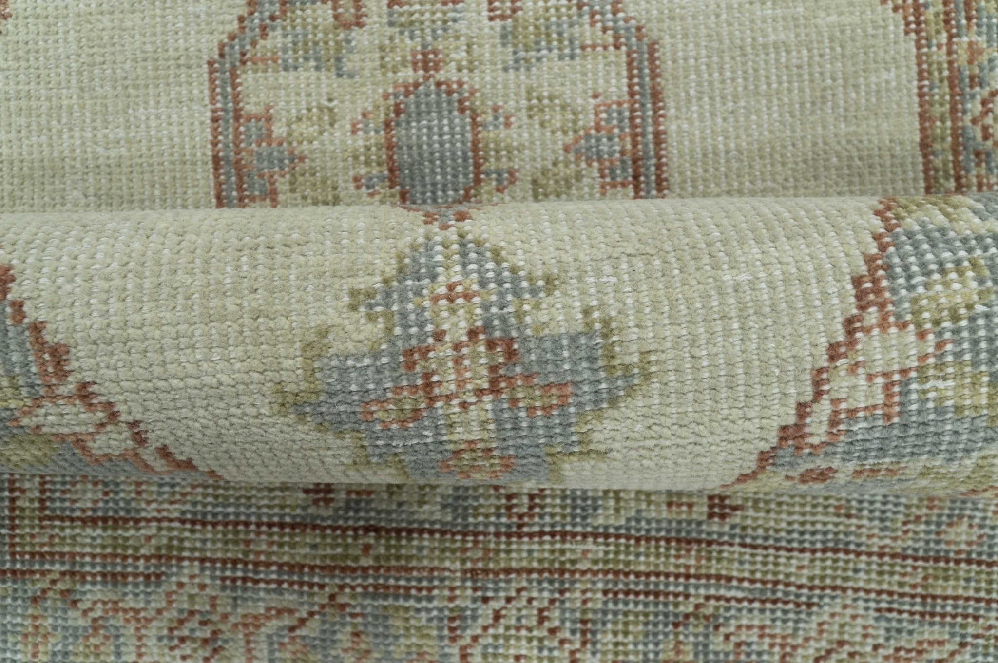 Traditional Heriz Design Beige And Blue Hand Knotted 3x5 Wool Area Rug - Image 3