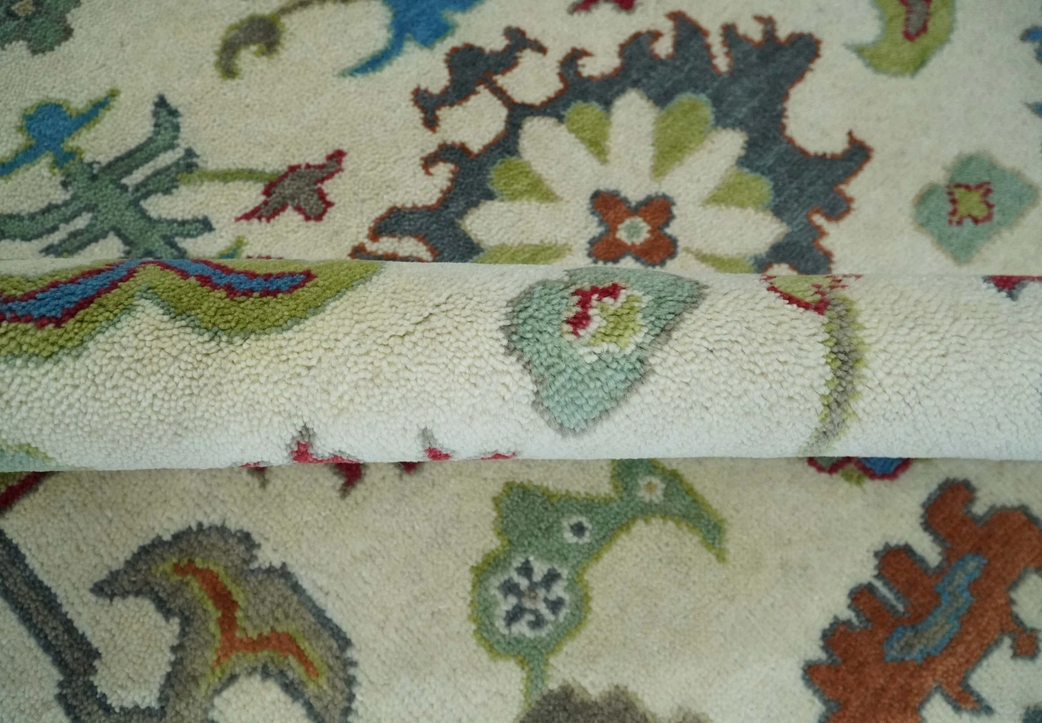 Fine Traditional Ivory and Blue Colorful Hand knotted Oushak Wool Area Rug - Image 6