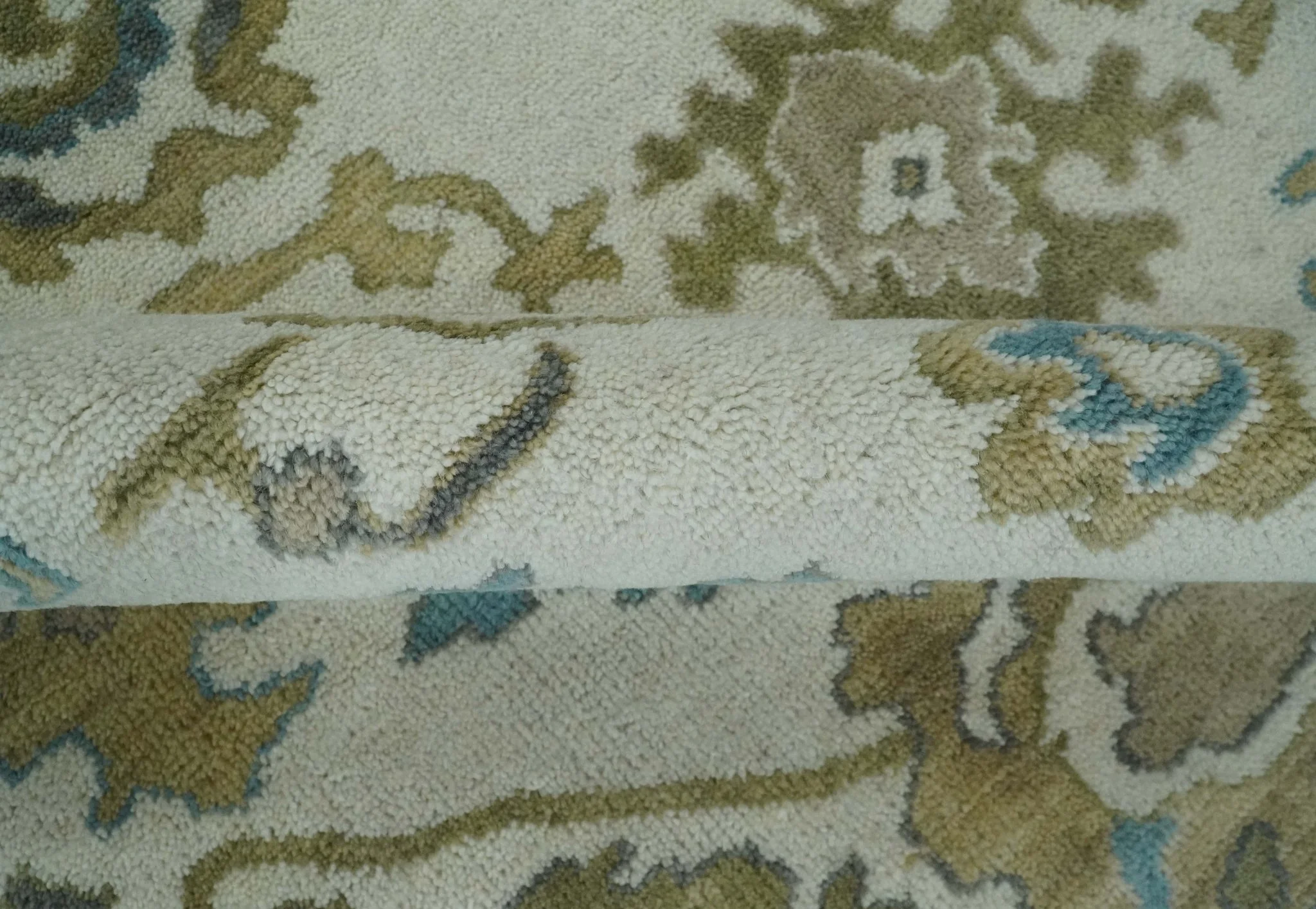 Custom Made Traditional Ivory and Charcoal Hand knotted Oushak Wool Area Rug - Image 7
