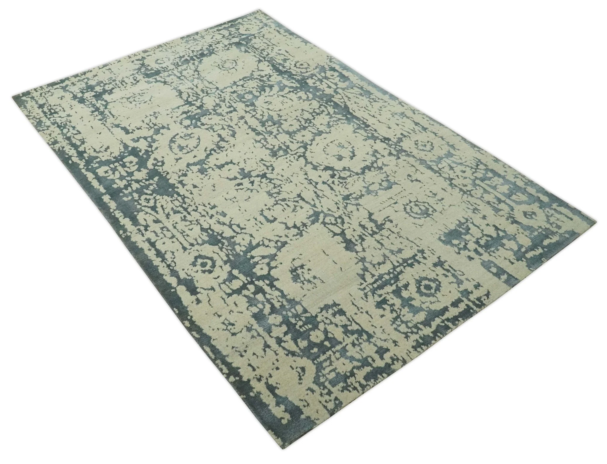 Traditional Design Charcoal and Beige 6x9 Hand Knotted wool area rug - Image 9