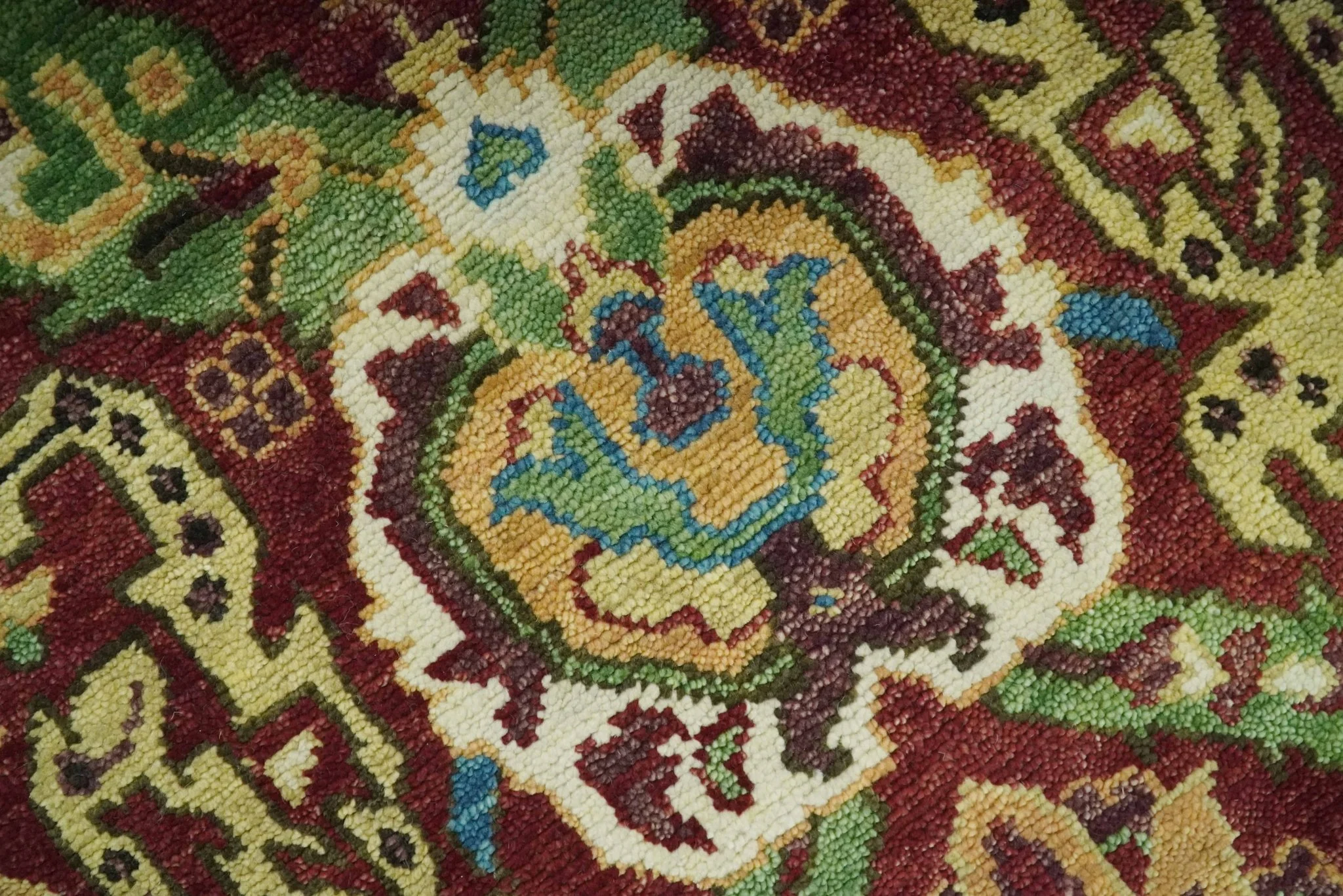 Traditional Large Design Maroon and Green Hand Knotted 8x10 wool area rug - Image 4