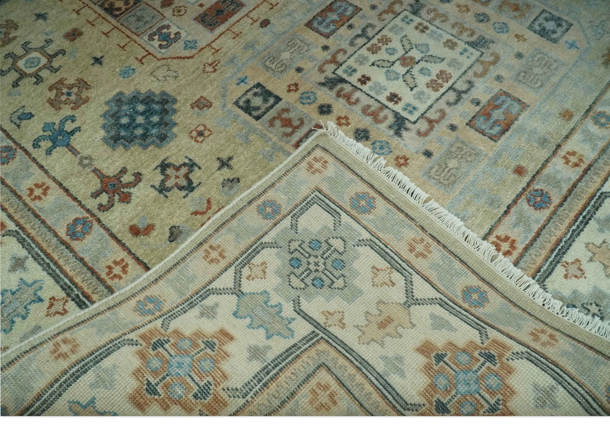 Traditional Mamluk Design Beige and Ivory Hand Knotted 8x10 wool area rug - Image 7