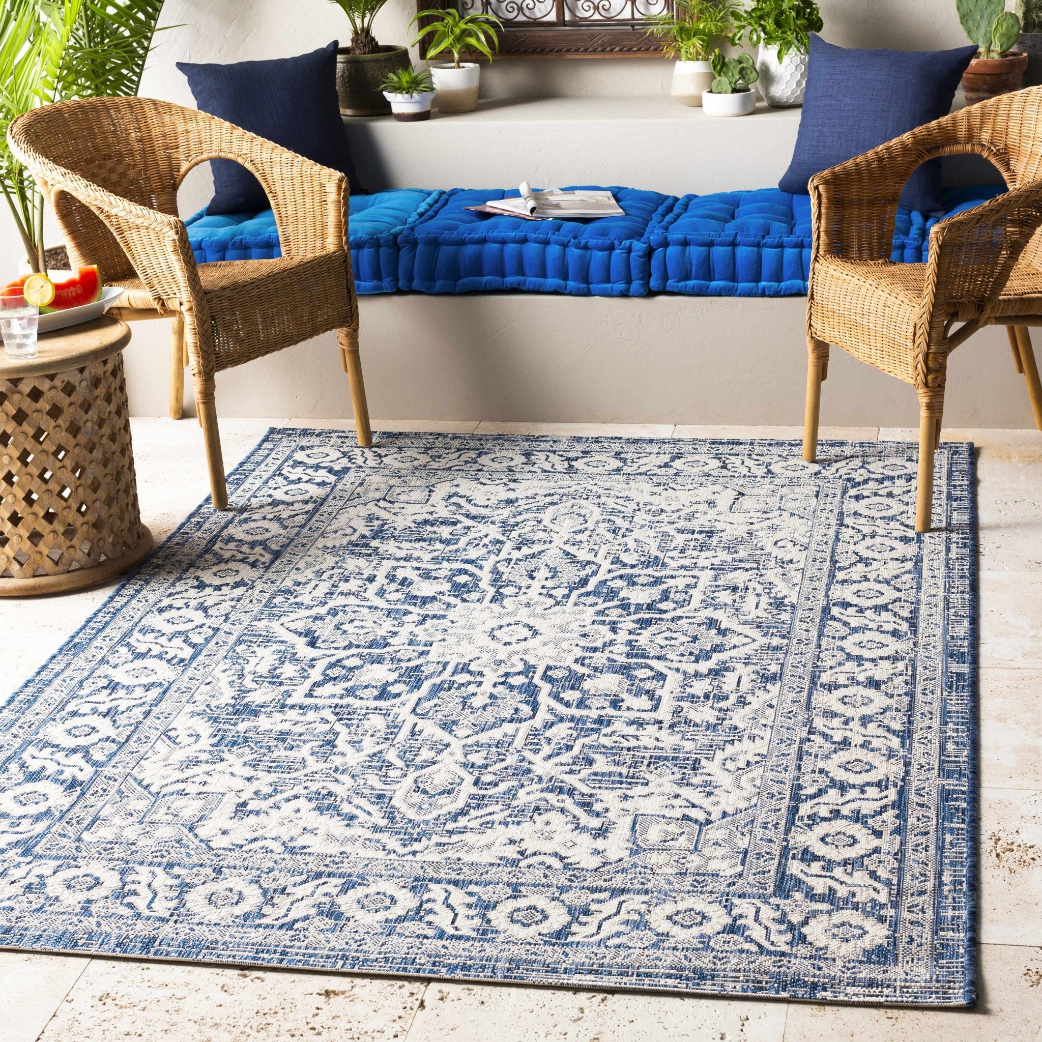 Traditional Medallion Design Blue and Ivory Machine Woven Rug - Image 3