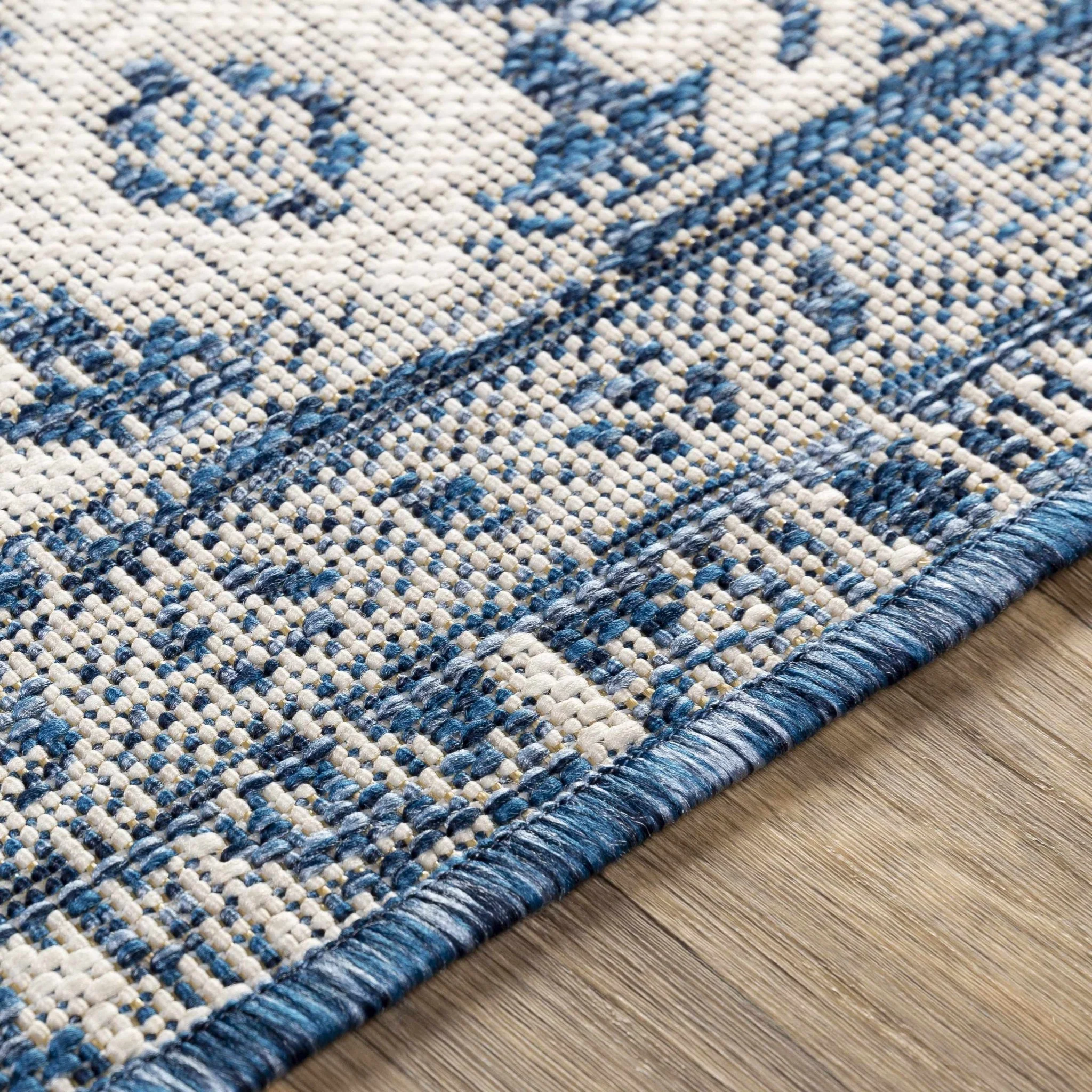 Traditional Medallion Design Blue and Ivory Machine Woven Rug - Image 8