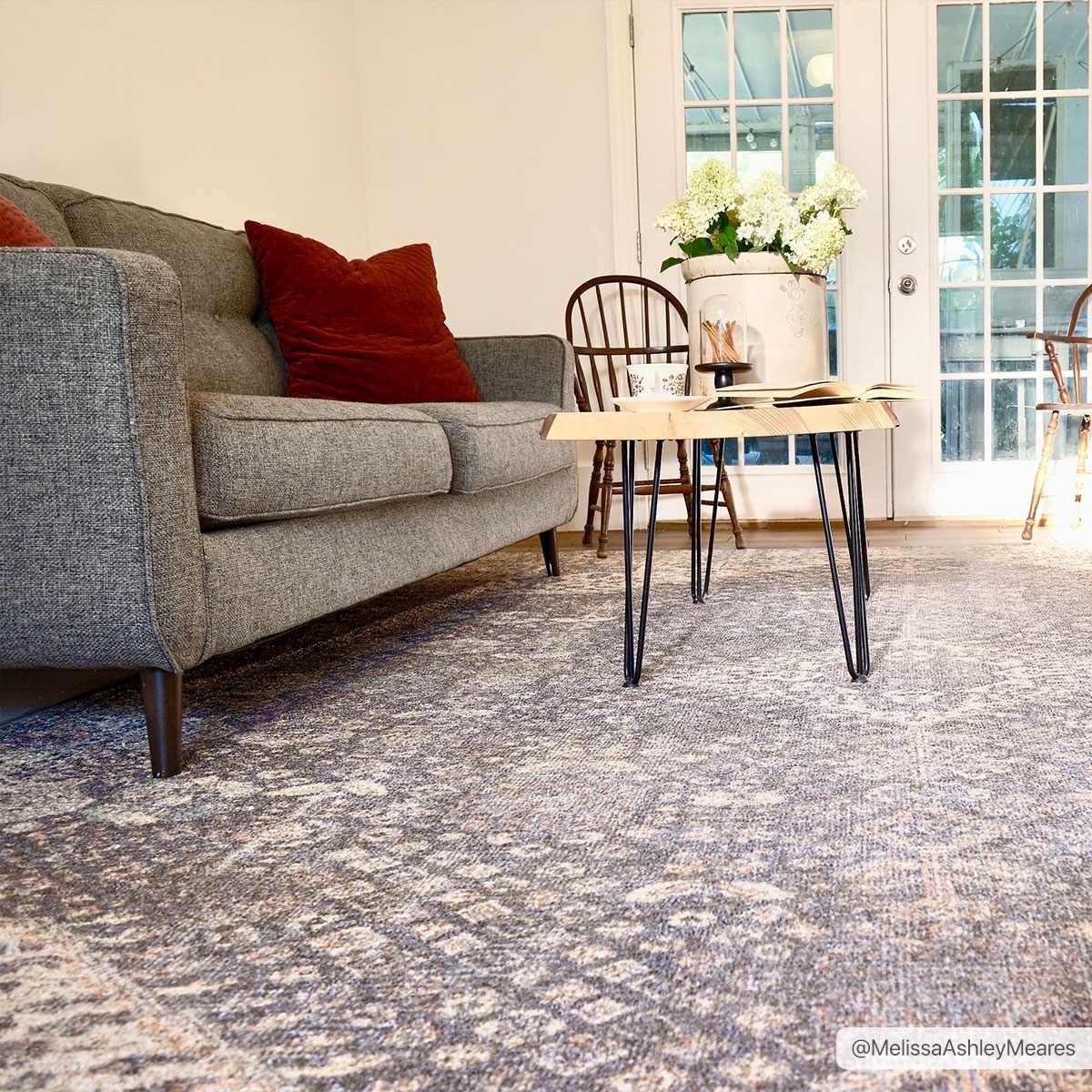Traditional Oriental Design Beige and Purple Medium pile Area rug - Image 6