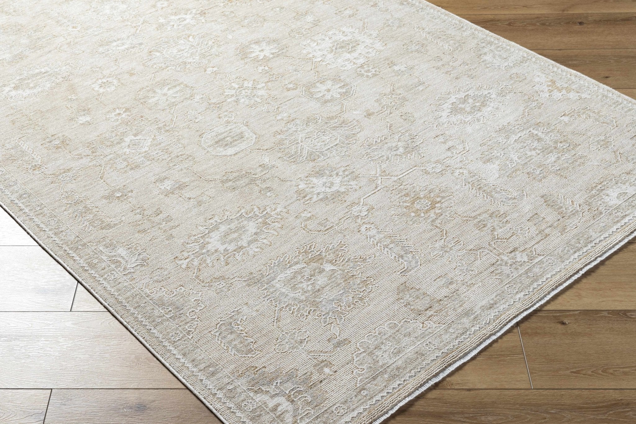 Traditional Oriental Design Silver Machine Woven Rug - Image 3