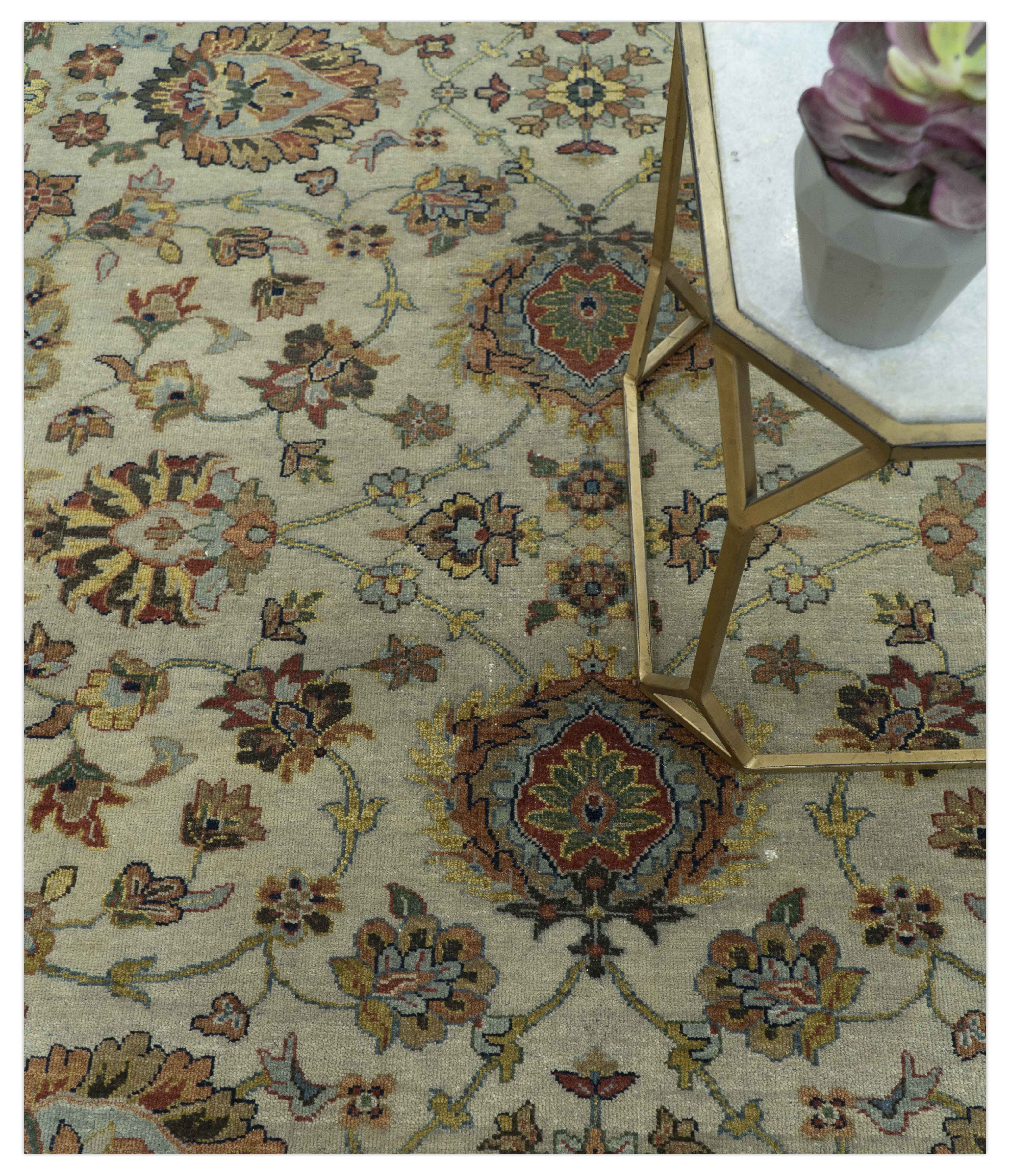 Traditional Heriz Design Beige And Brown  6x9 Hand Knotted Wool Area Rug - Image 3