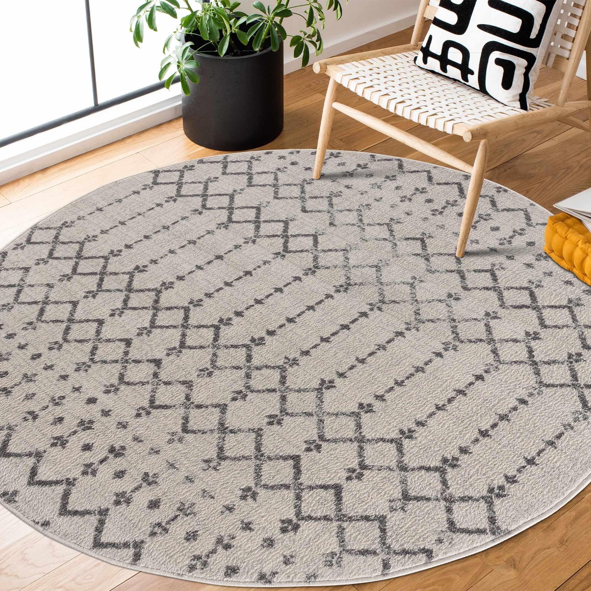 Traditional Style Gray And Ivory Rug - Image 3