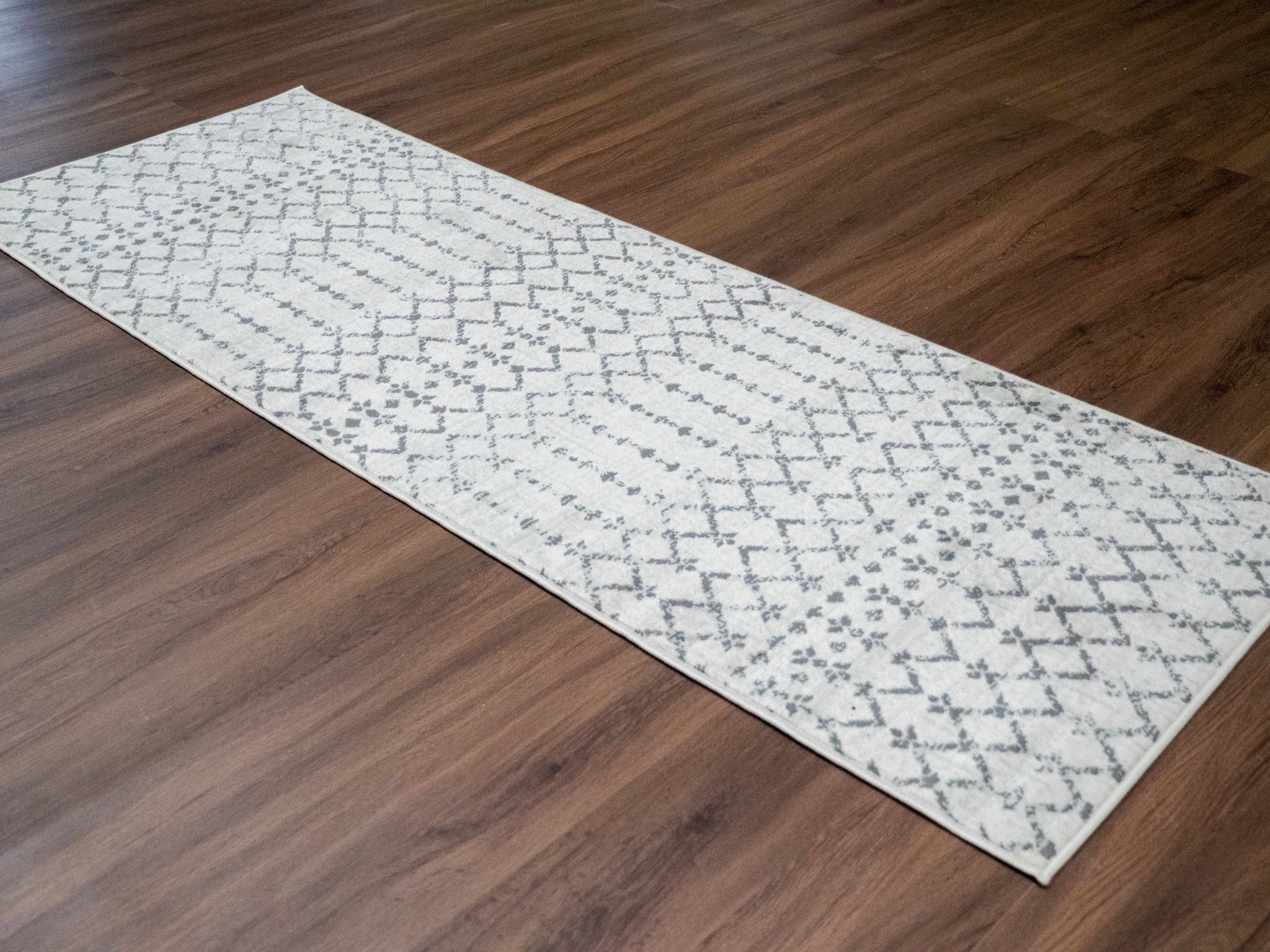 Traditional Style Gray And Ivory Rug - Image 9
