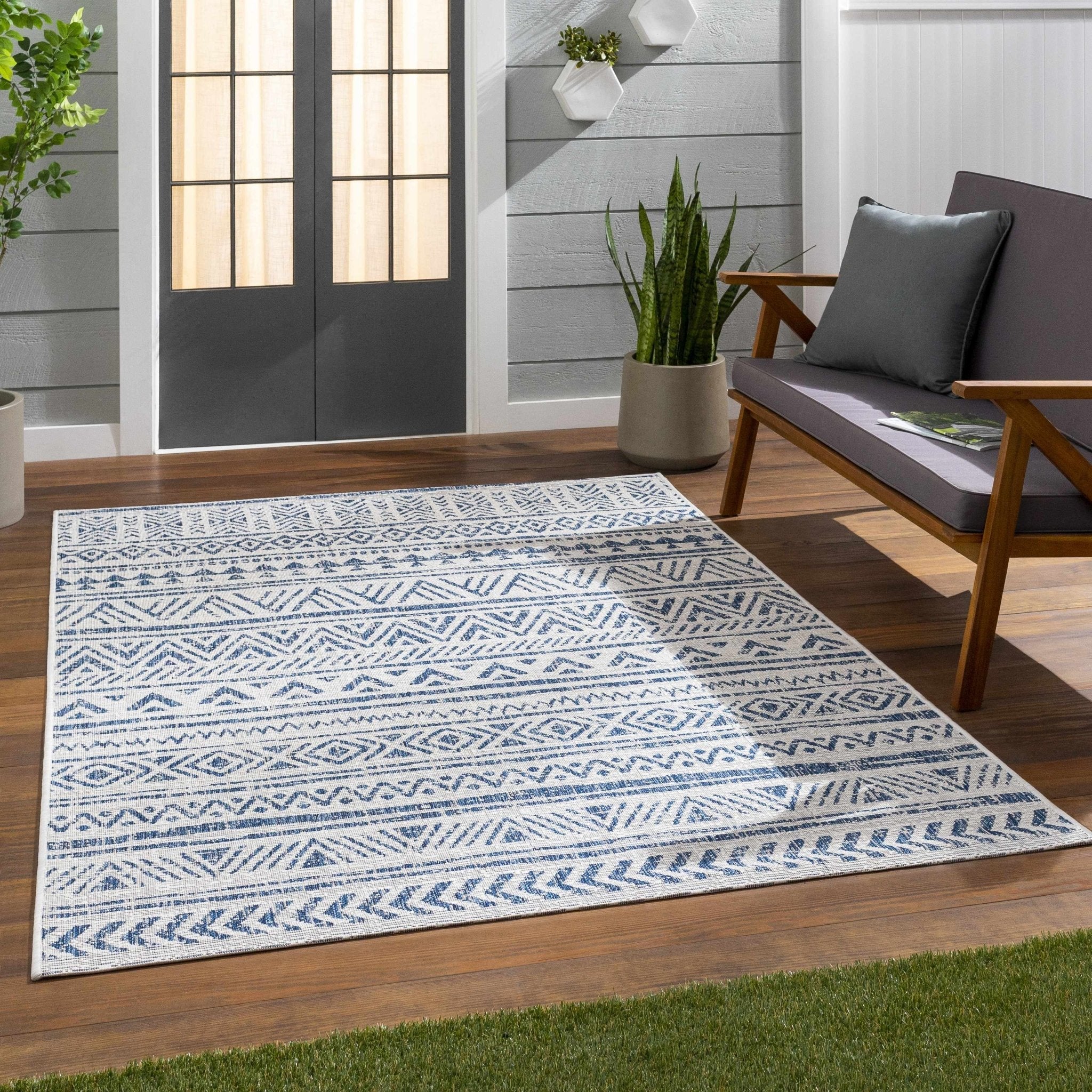 Traditional Tribal look Ivory and Blue Indoor and Outdoor Area Rug - Image 13