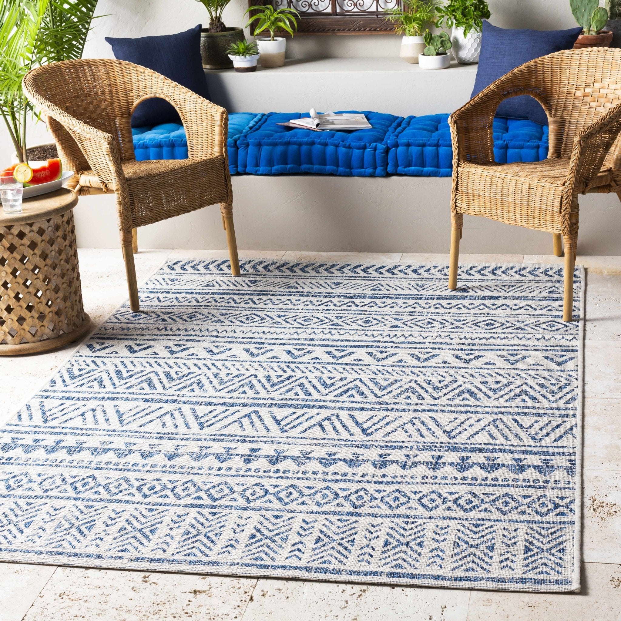 Traditional Tribal look Ivory and Blue Indoor and Outdoor Area Rug - Image 2