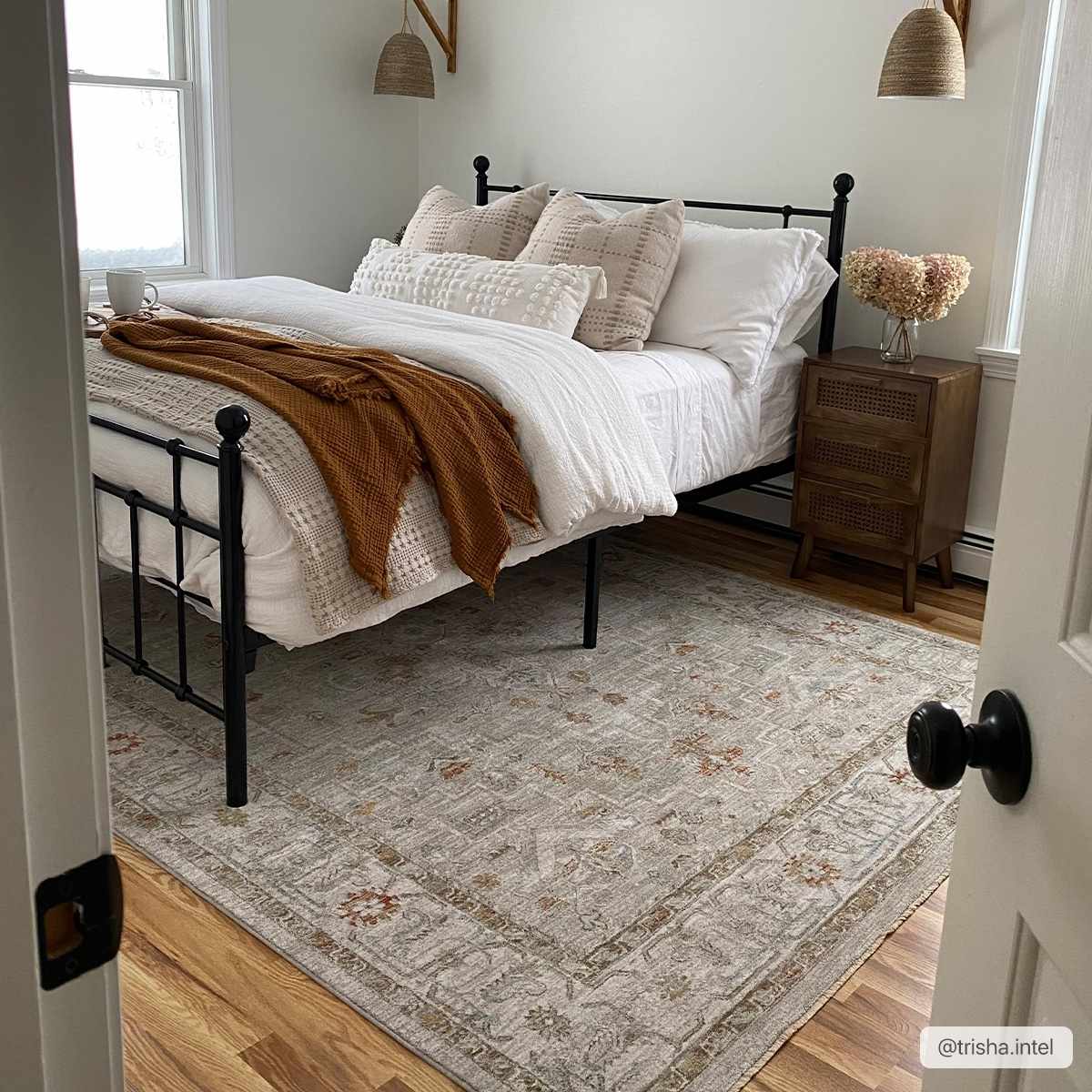 Traditional Turkish Design Beige And Rust Rug - Image 3