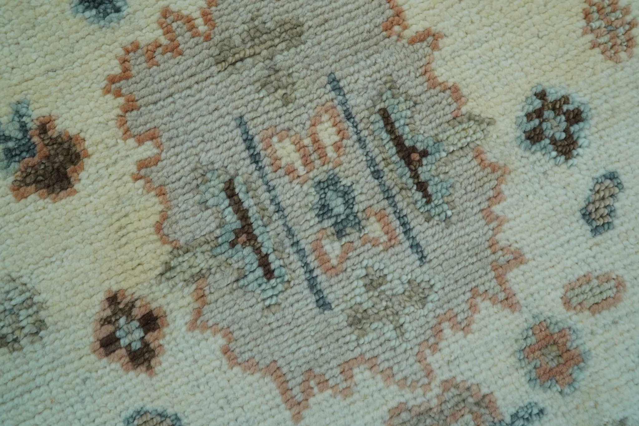 Traditional Turkish Design Beige 4x6 Hand knotted Wool Area Rug - Image 5