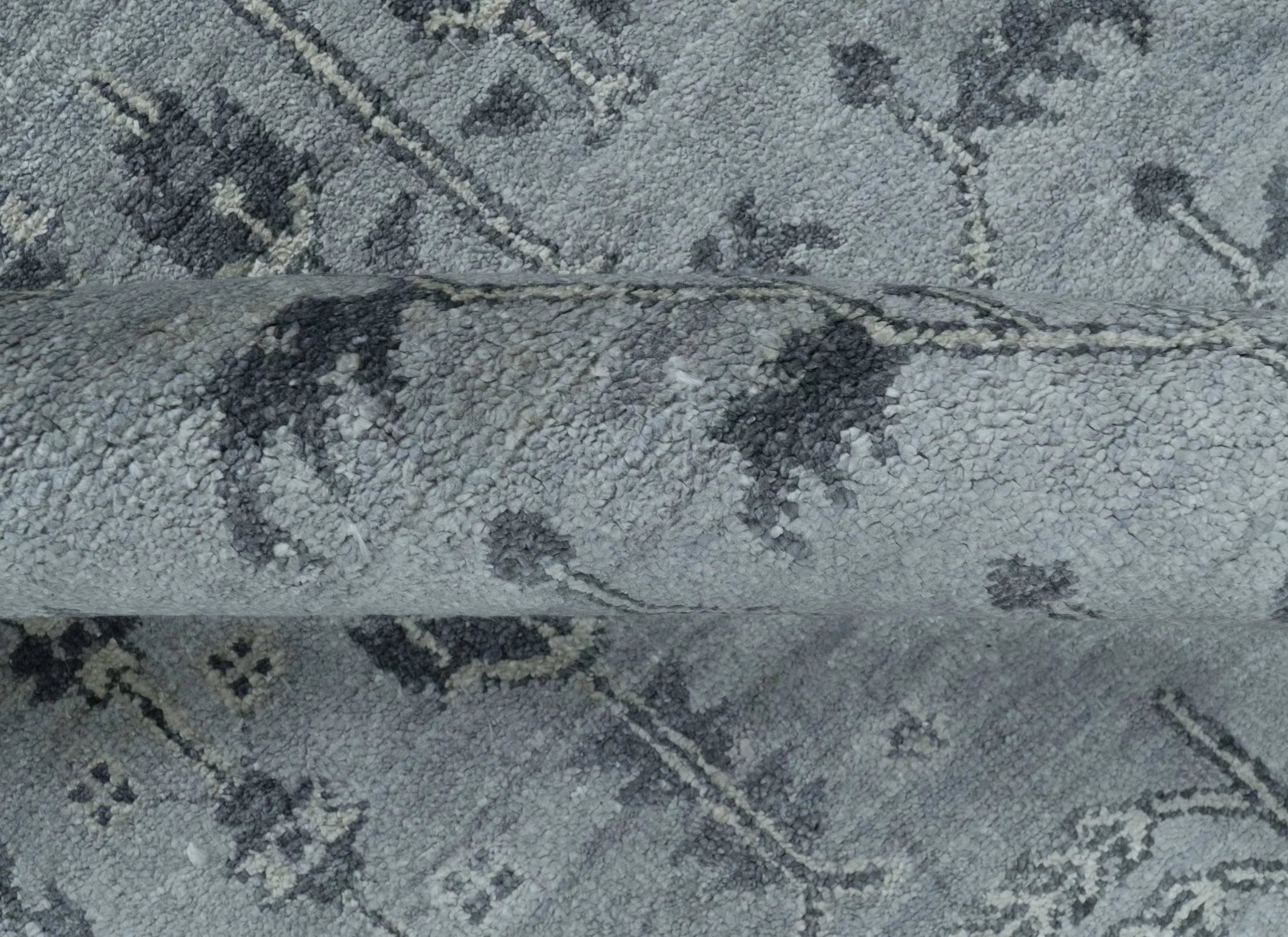 Tree of Life Silver And Gray 6x9 Hand Knotted Bamboo Silk Area Rug - Image 9