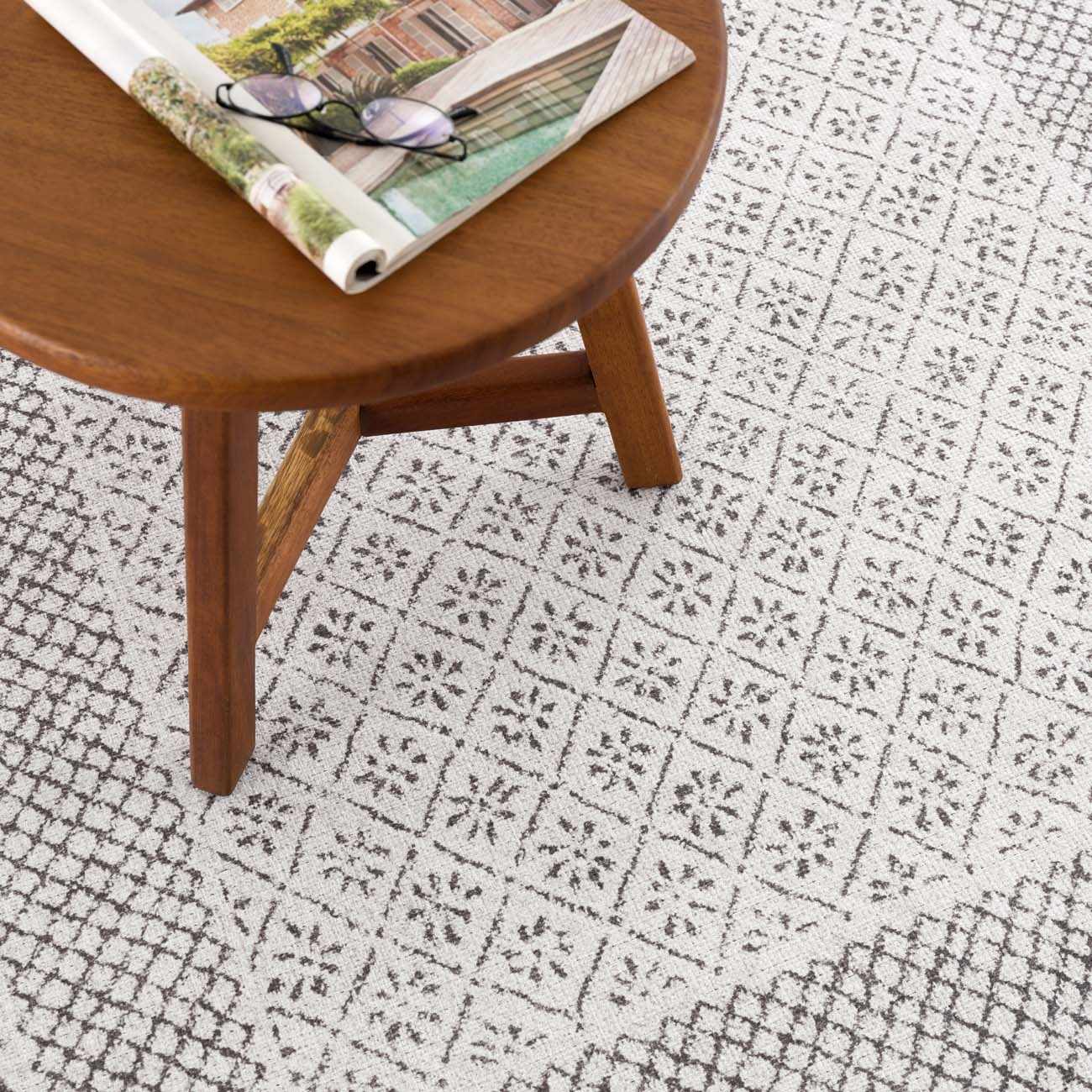 Transitional Design Ivory And Charcoal Washable Area Rug - Image 10