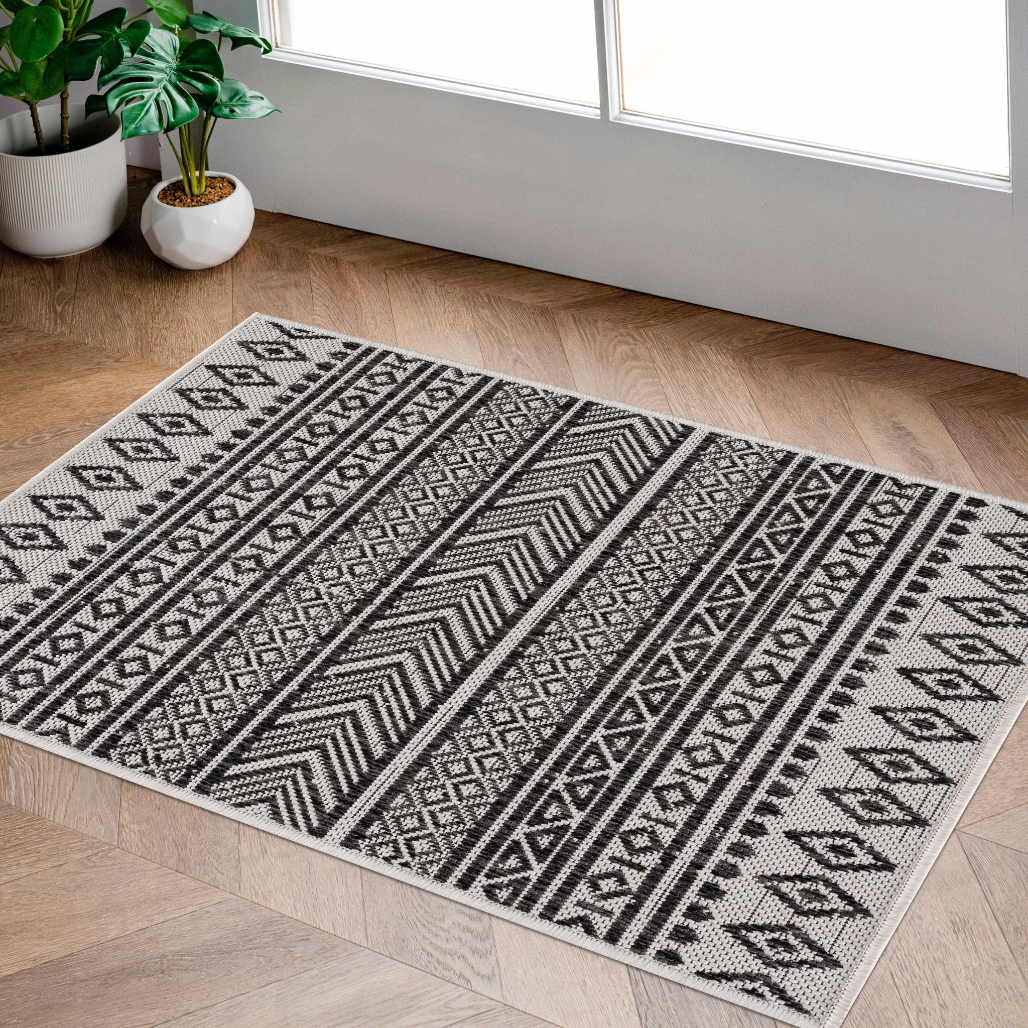 Contemporary Trellis Tribal Look Ivory And Charcoal Area Rug - Image 15