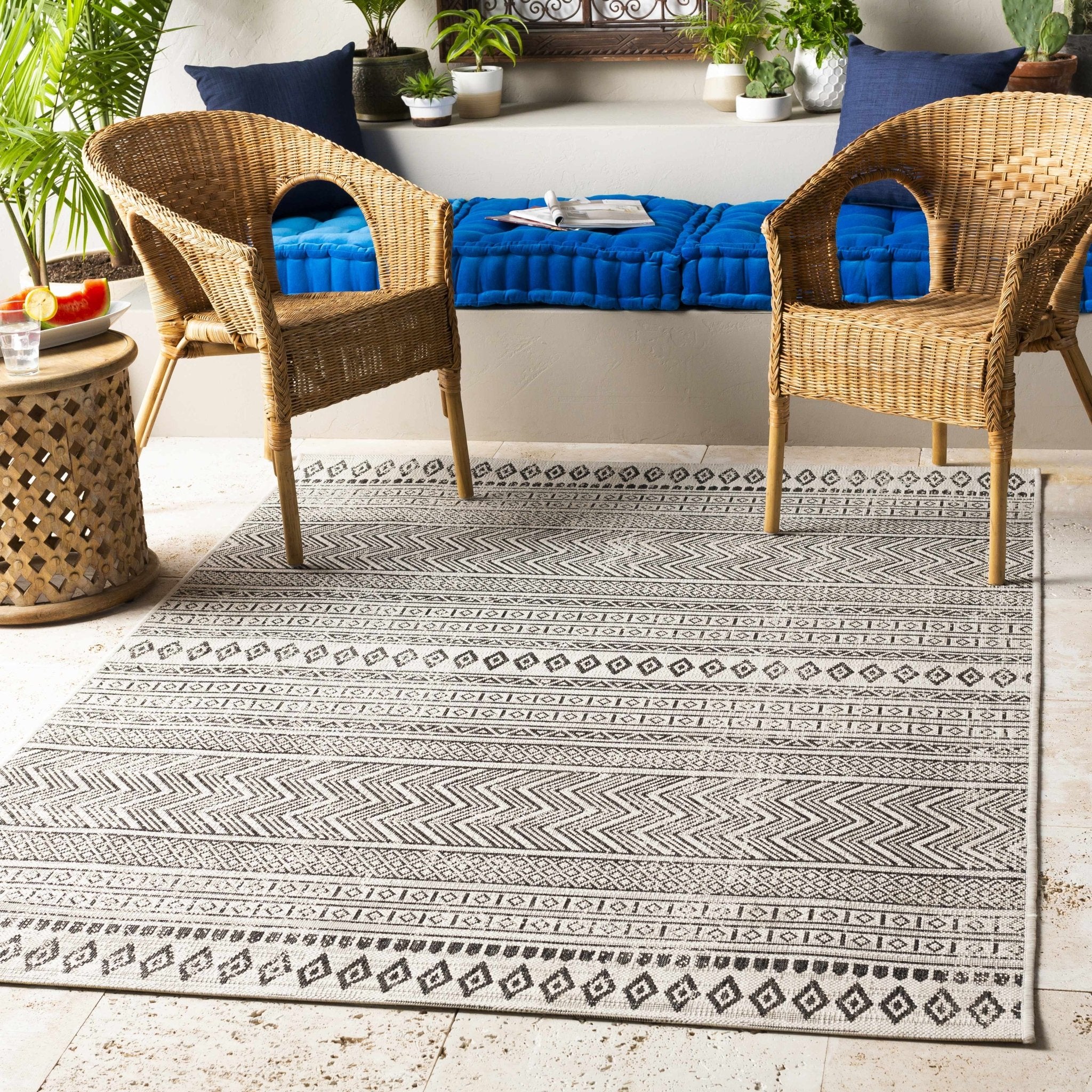 Contemporary Trellis Tribal Look Ivory And Charcoal Area Rug - Image 2