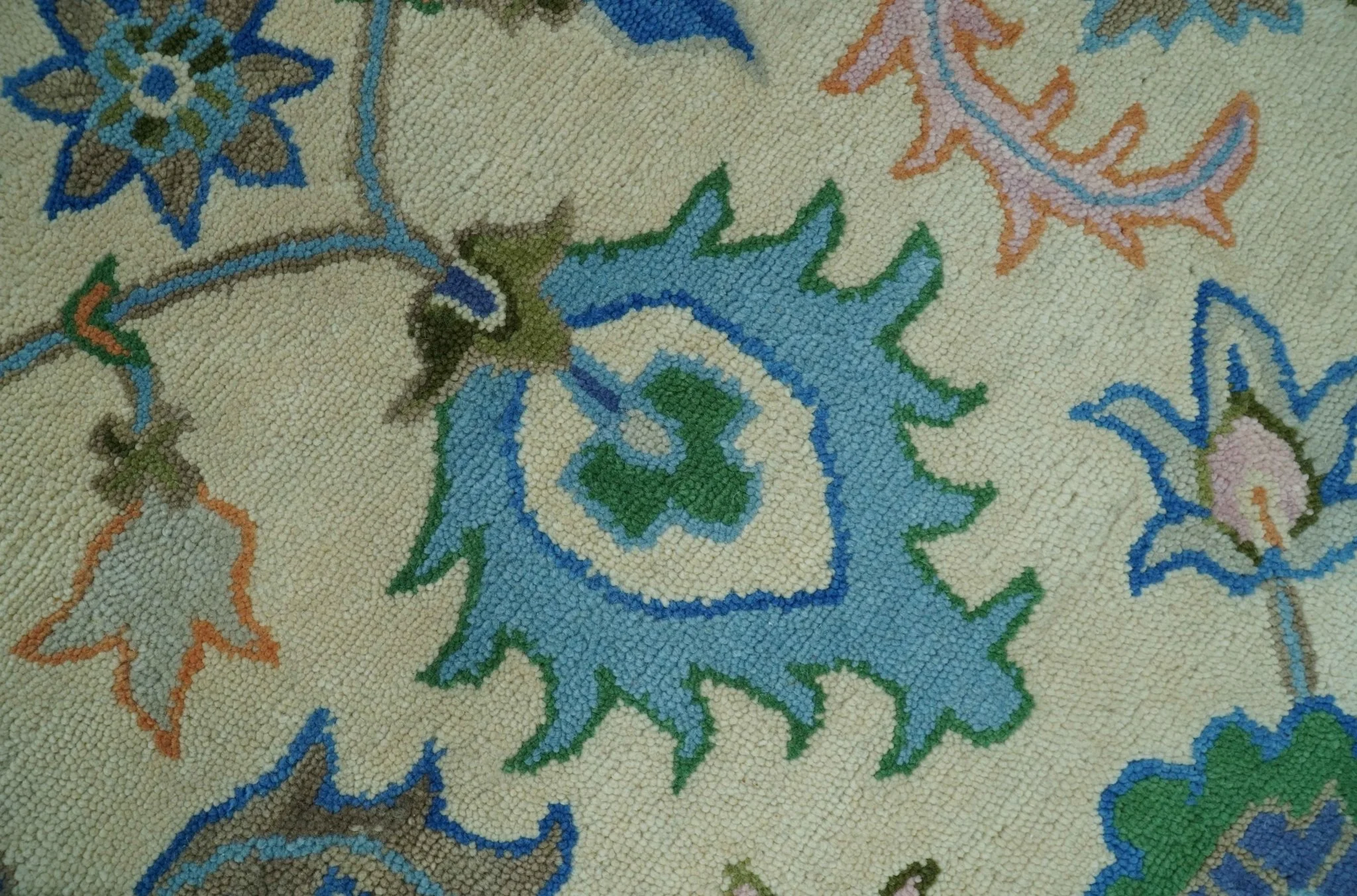 Vibrant Colorful Ivory and Blue Oriental Oushak Hand Tufted Multi Size area rug - Image 4