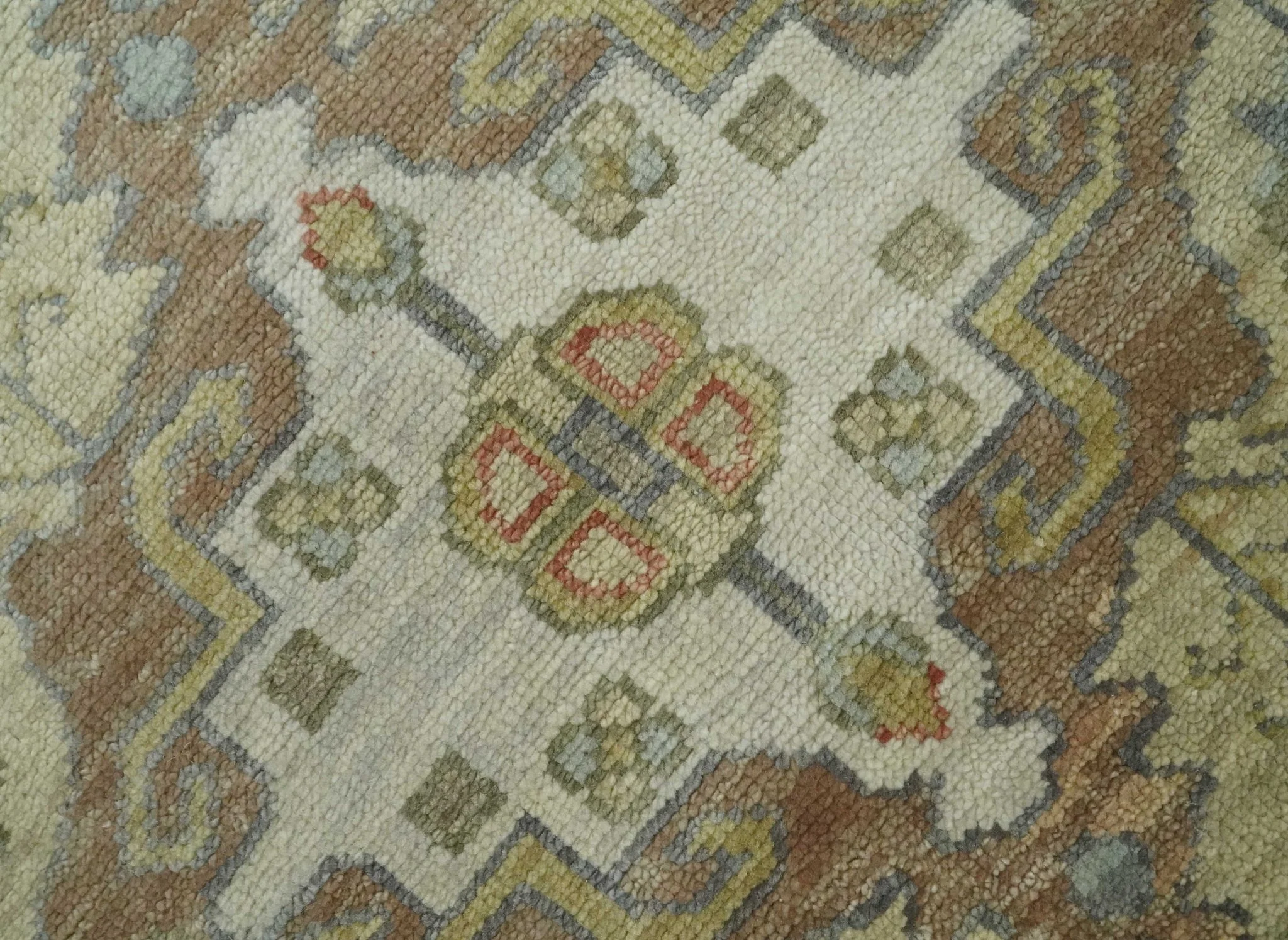 Antique Style Green, Ivory and Beige Hand knotted 9x12 wool Area Rug - Image 4