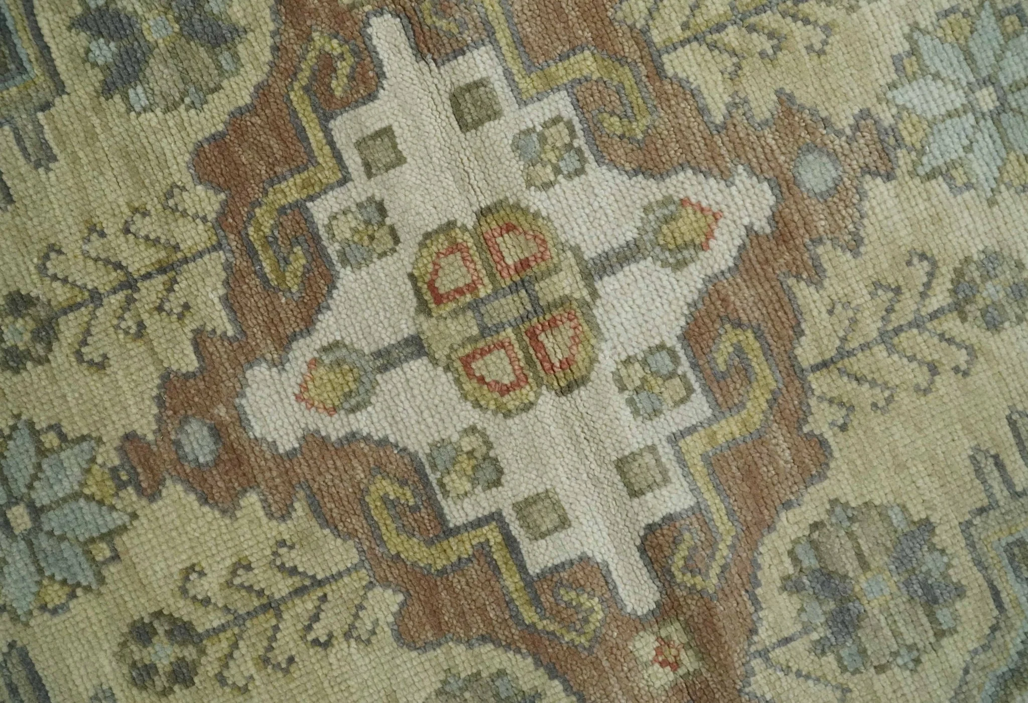 Antique Style Green, Ivory and Beige Hand knotted 9x12 wool Area Rug - Image 7
