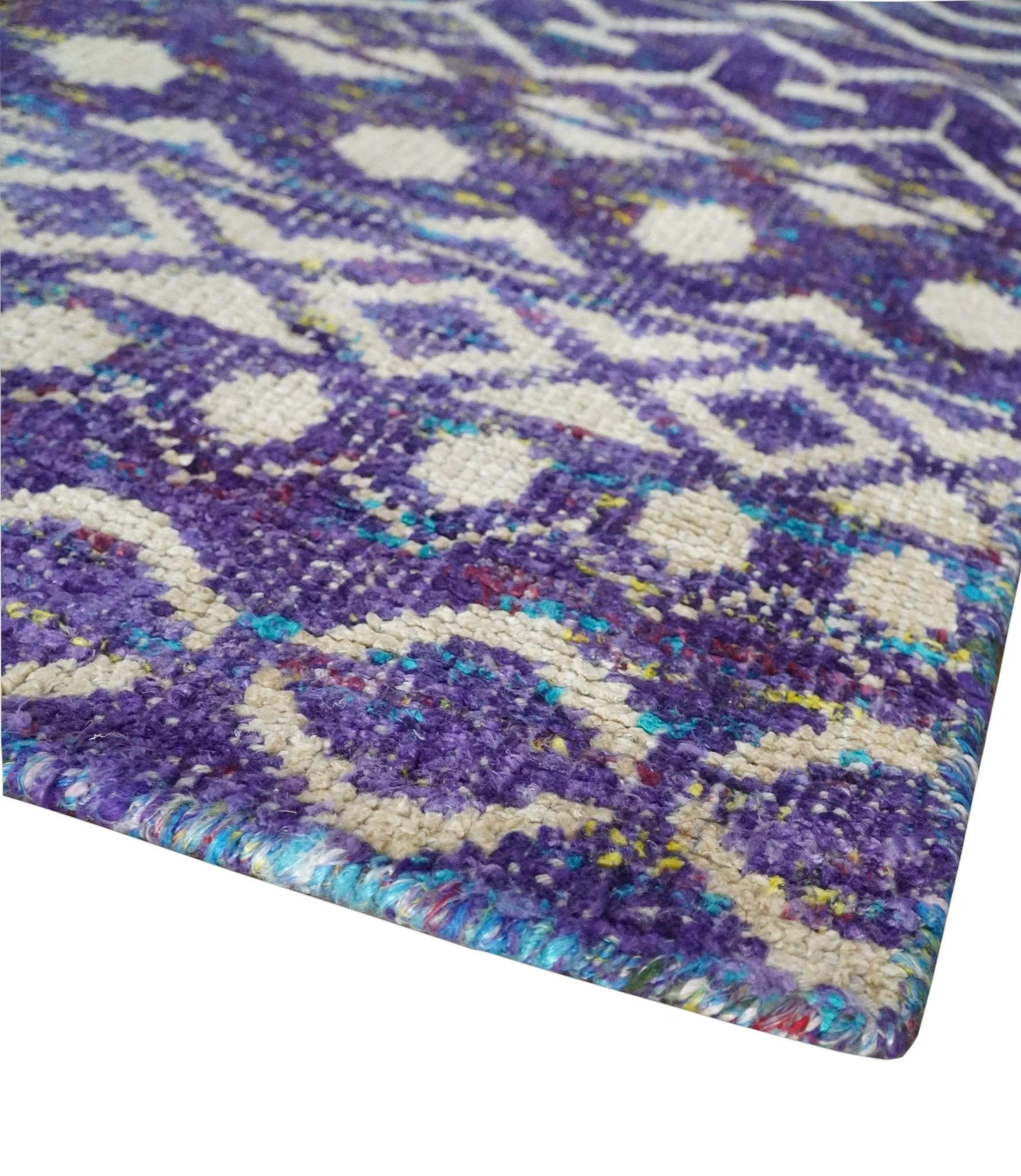 5.7x8.7 Hand Knotted Violet and Ivory Modern Contemporary Southwestern Tribal Trellis Recycled Silk Area Rug - Image 5