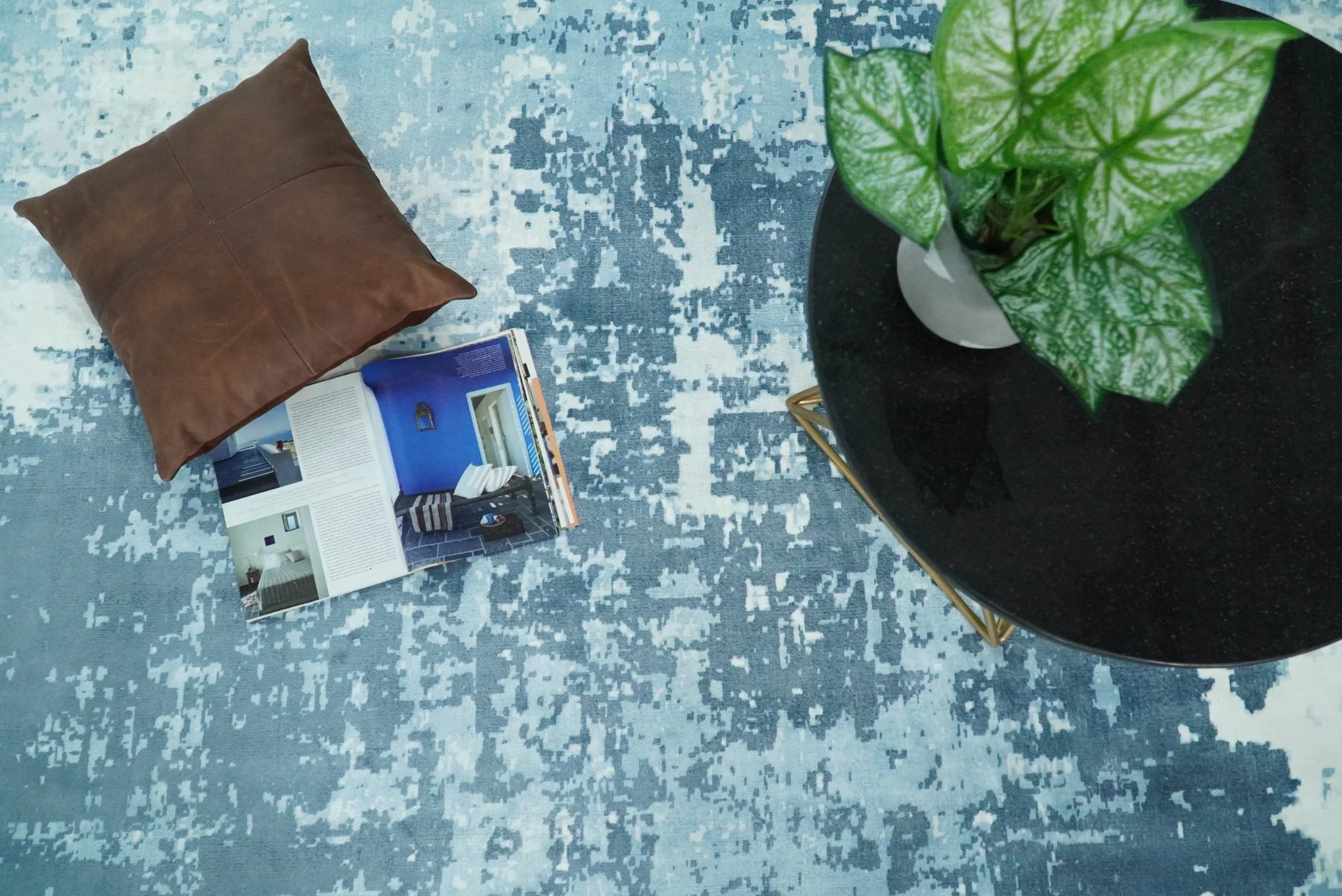 Handmade 8x10, 9x12 and 9.9x13.9 White and Blue Blended Wool and Bamboo Silk Area Rug - Image 11