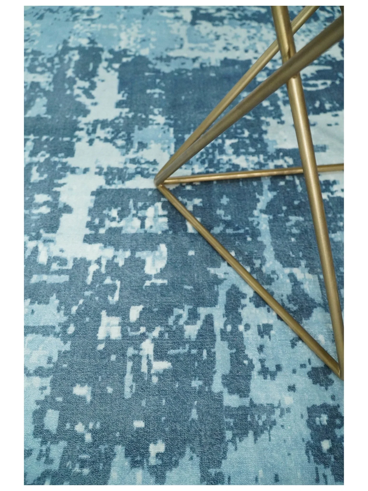Handmade 8x10, 9x12 and 9.9x13.9 White and Blue Blended Wool and Bamboo Silk Area Rug - Image 3