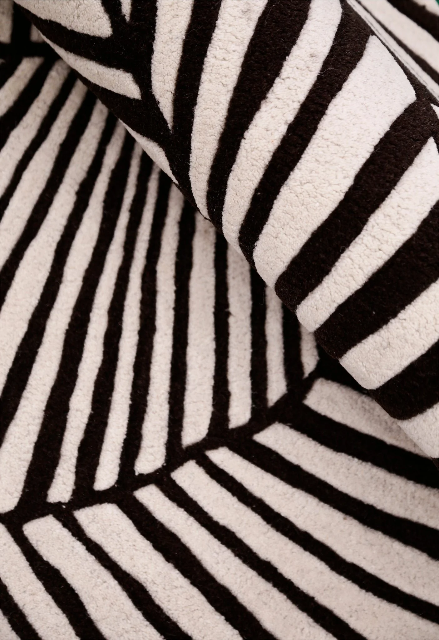 Zebra Orbit Black Hand Tufted 6x6 Wool Area Rug - Image 5